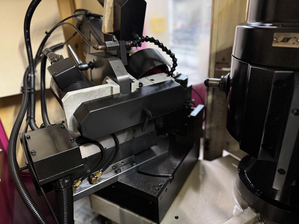 Gebraucht Werkzeugschleifmaschine  ROLLOMATIC CNC 2000 XD 