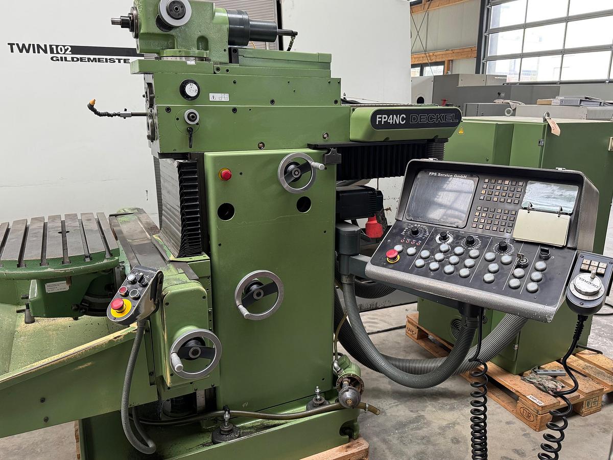 Gebraucht Universalwerkzeugfräsmaschine DECKEL FP4 NC