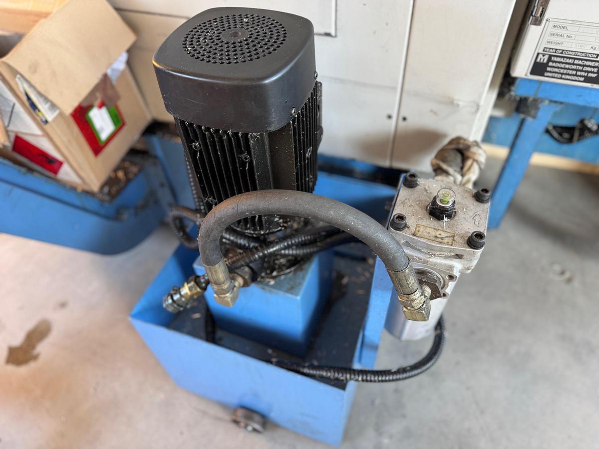 Gebraucht CNC Bearbeitungszentrum Vertikal - MAZAK VTC 30 C