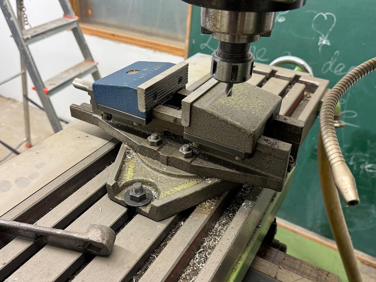 Gebraucht Universal-Fräsmaschine (konventionell) KUNZMANN UF 6 N  