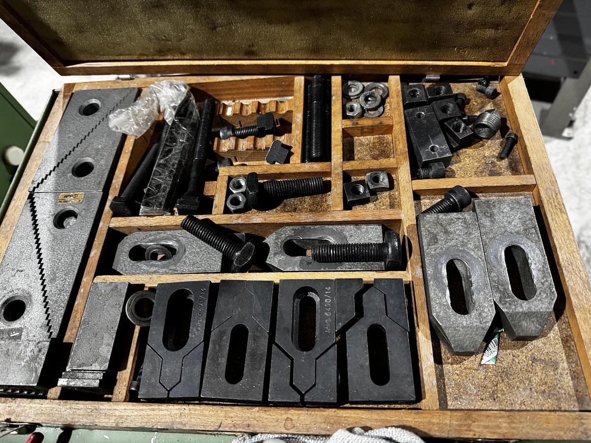 Gebraucht Konventionelle Universal-Fräsmaschine KUNZMANN UF 6 N