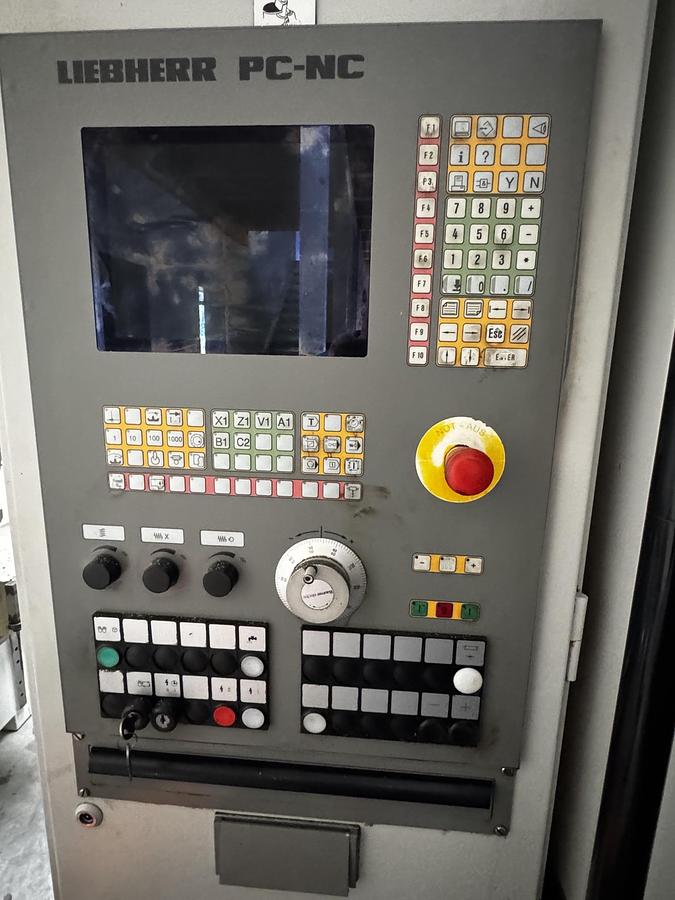 Gebraucht CNC Wälzfräsmaschine  LIEBHERR LC 282