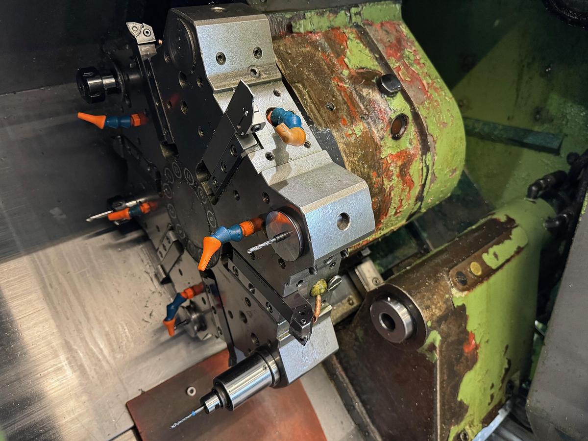 Gebraucht CNC Drehmaschine VICTOR TNS-1B