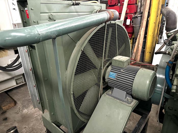 Gebraucht Notstromaggregat 140kVA mit Mercedes Benz V8 Diesel Motor