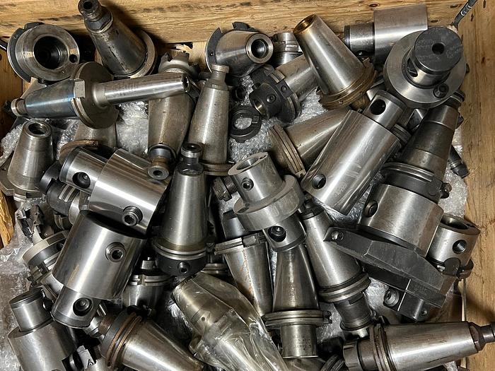 Gebraucht Über 100 Stück VDI50 Werkzeugaufnahmen im Paket