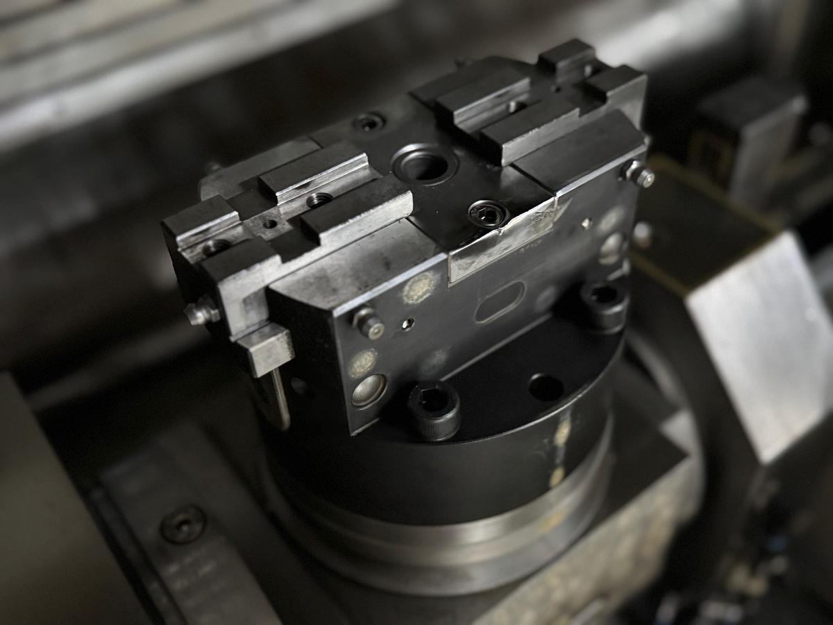 Gebraucht 5-Achsen CNC-Bearbeitungszentrum  CHIRON - FZ 15 S High Speed