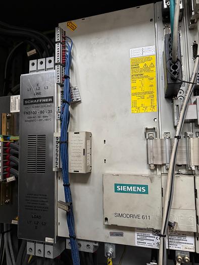 Gebraucht Ein Paket SIEMENS 810D Steuerung mit Antriebsregler und Karten