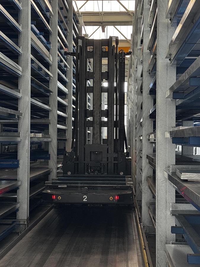 Gebraucht Hochregalanlage BÖCKELT TOWER mit MLR Mayesto 2,3 Staplern