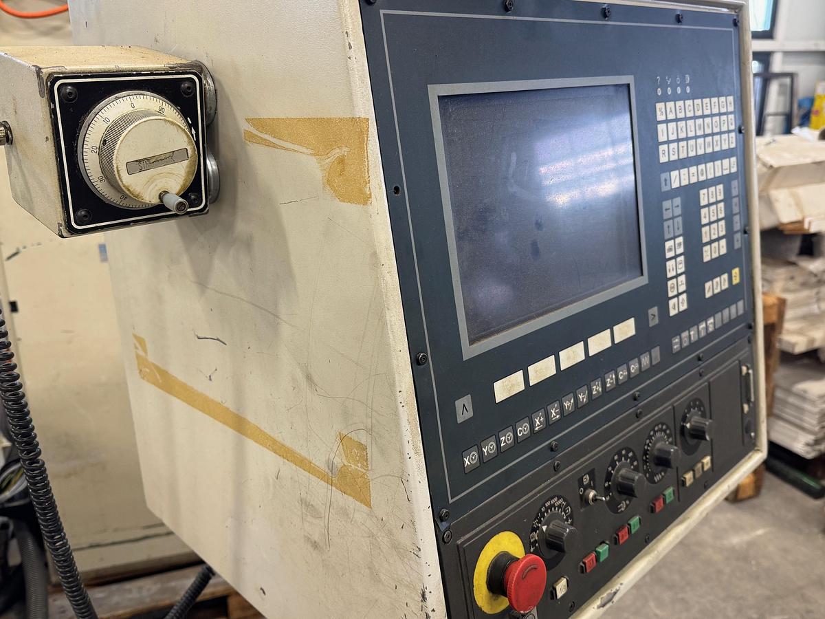 Gebraucht Fräsmaschine Hermle UWF 600 H | SK40 | 3-Achsen Automatik | Präzisionsmaschine