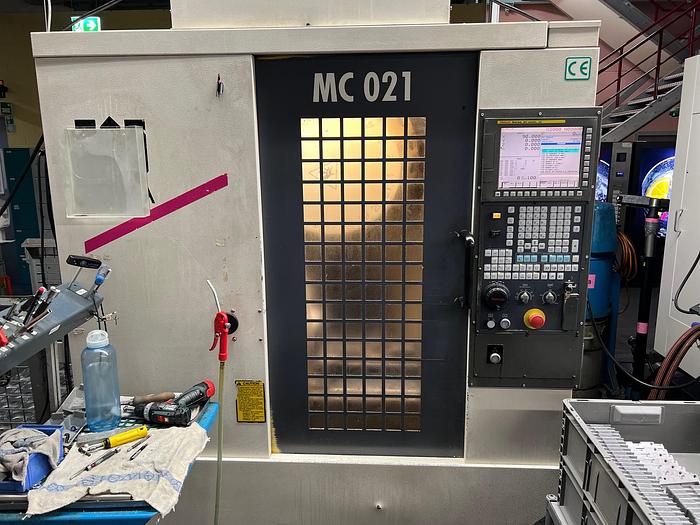 Gebraucht CNC Bearbeitungszentrum STAMA FANUC ROBODRILL MC 021
