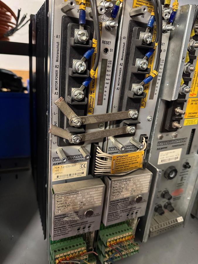 Gebraucht INDRAMAT Ersatzteile  Antriebsregler  Servoverstärker  A.C. Servo Achsmodule