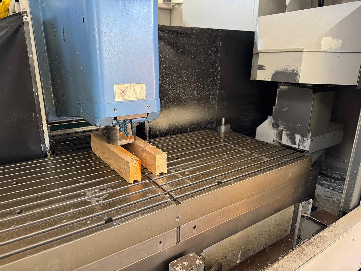 Gebraucht CNC Bearbeitungszentrum Vertikal - MAZAK VTC 30 C