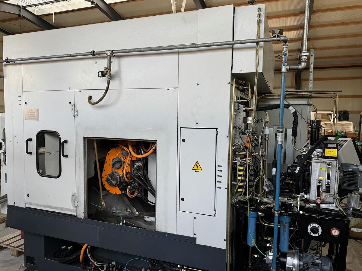 Gebraucht CNC Wälzfräsmaschine LIEBHERR LC 282