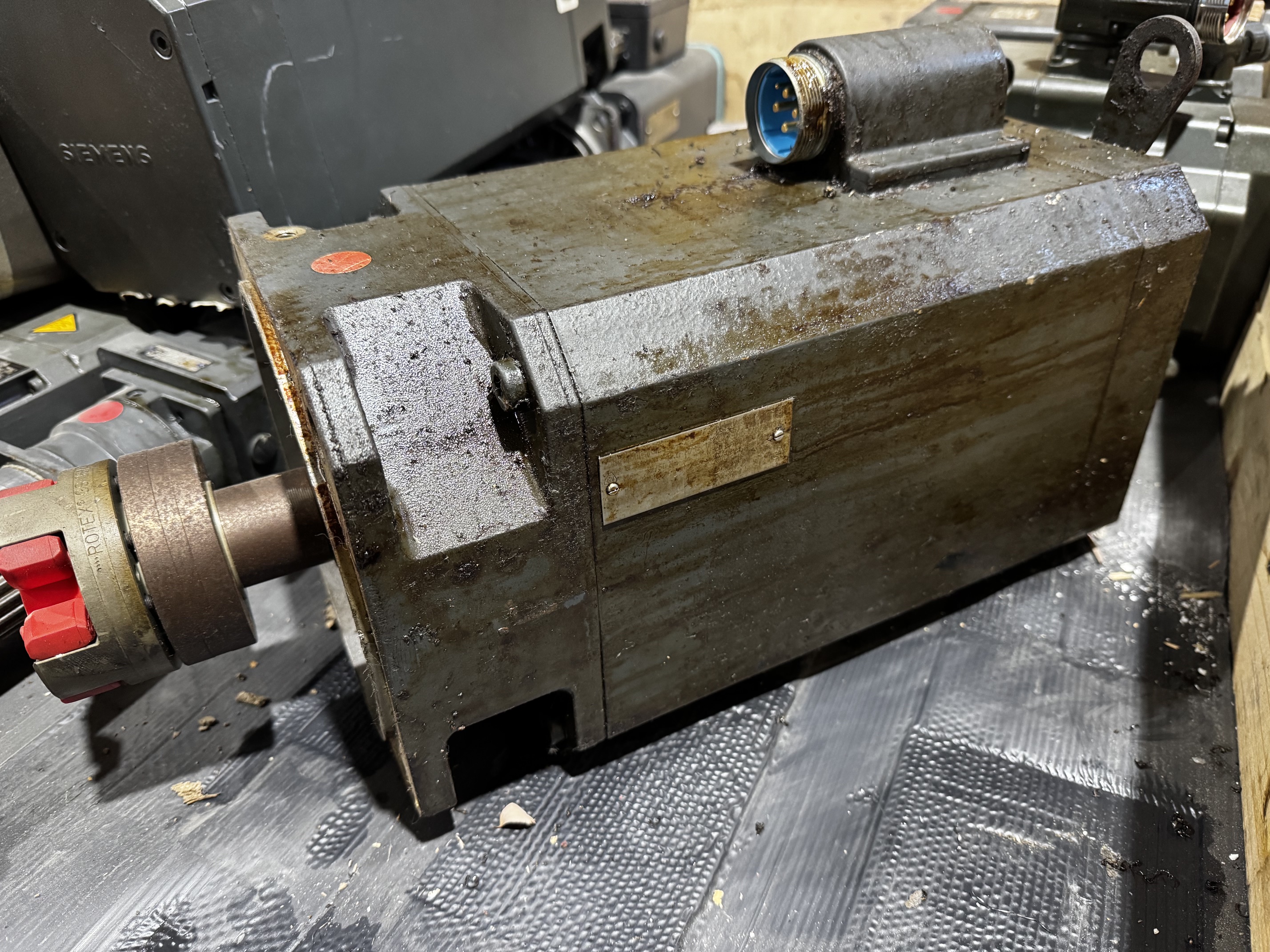 Gebraucht Siemens SIMOTICS 1FT6105-1AC71-4AG1 Dreiphasen-Synchron-Servomotor