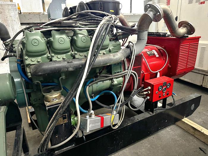 Gebraucht Notstromaggregat 140kVA mit Mercedes Benz V8 Diesel Motor