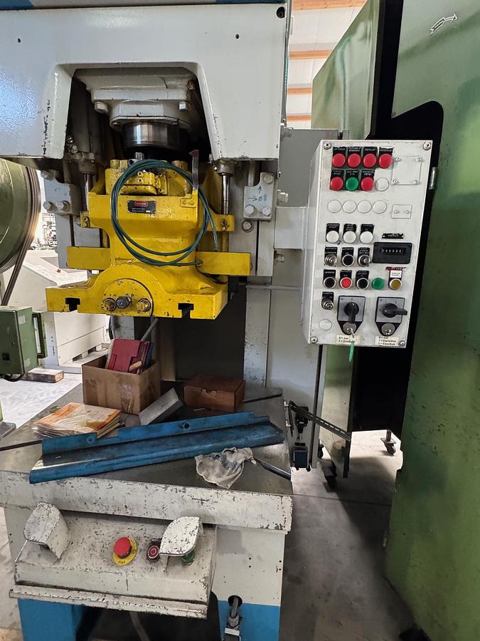 Gebraucht Hydraulische Presse  KOMATSU OBA 60-2