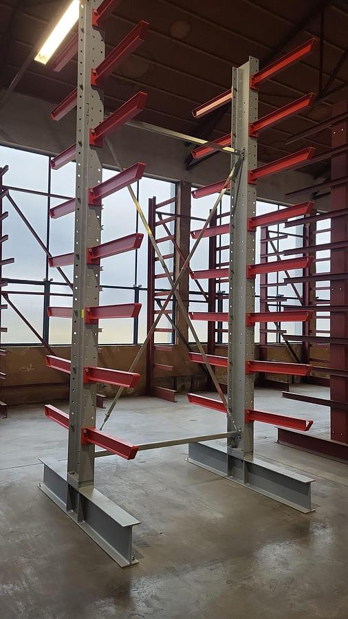 Gebraucht Freiträgerregal / Kragarmregal – Schwerlast – Baujahr 2024