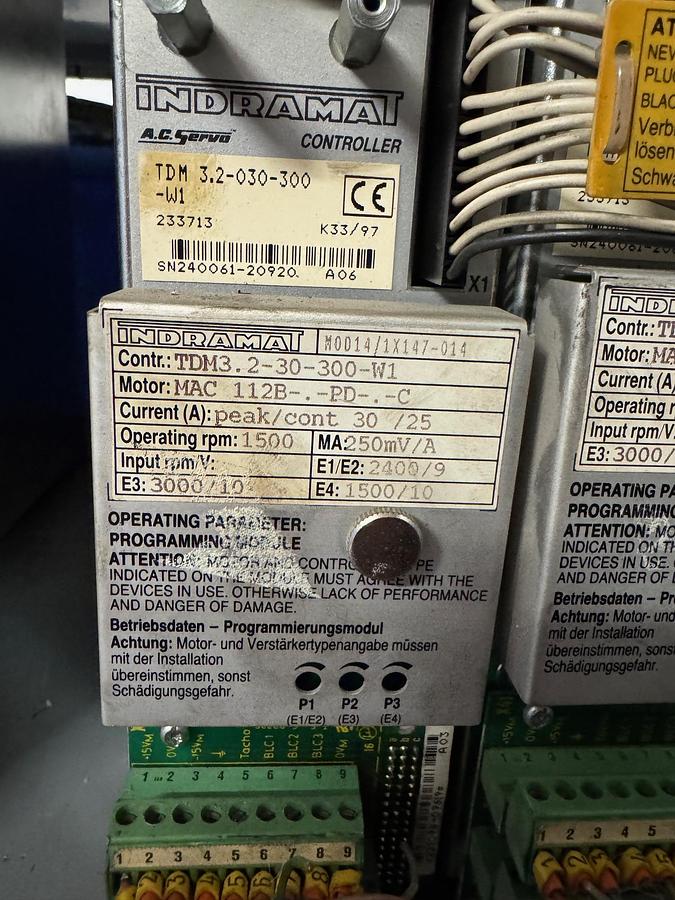 Gebraucht INDRAMAT Ersatzteile  Antriebsregler  Servoverstärker  A.C. Servo Achsmodule