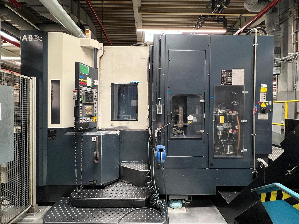 Gebraucht Horizontales Bearbeitungszentrum MAKINO A88E A188