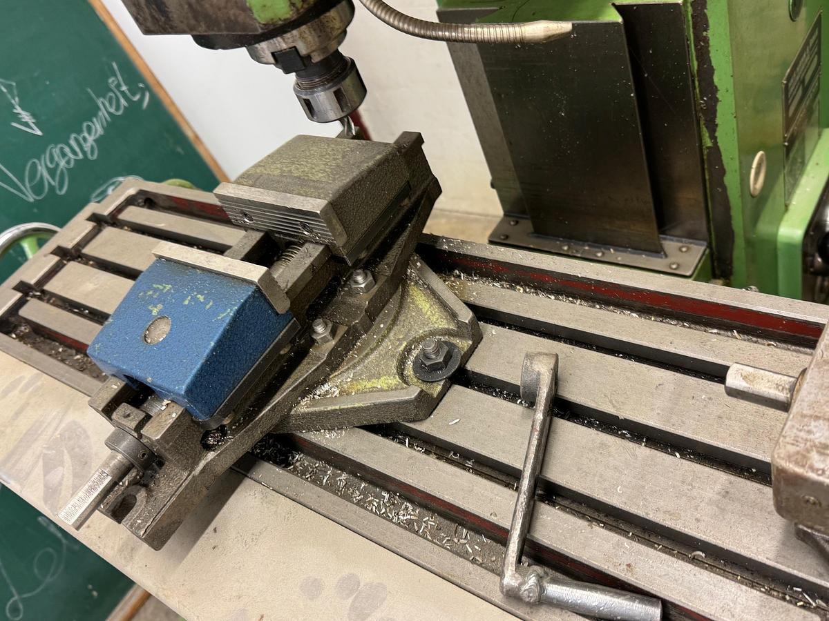 Gebraucht Universal-Fräsmaschine (konventionell) KUNZMANN UF 6 N  