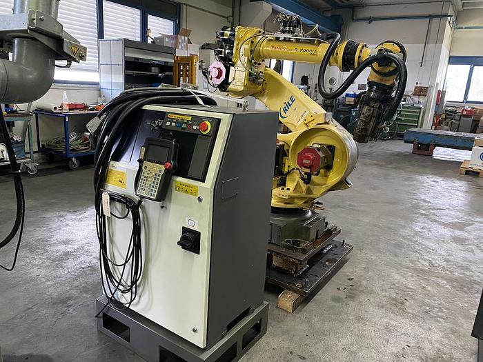 Gebraucht Industrieroboter Fanuc Robot R-2000 iA 165 F