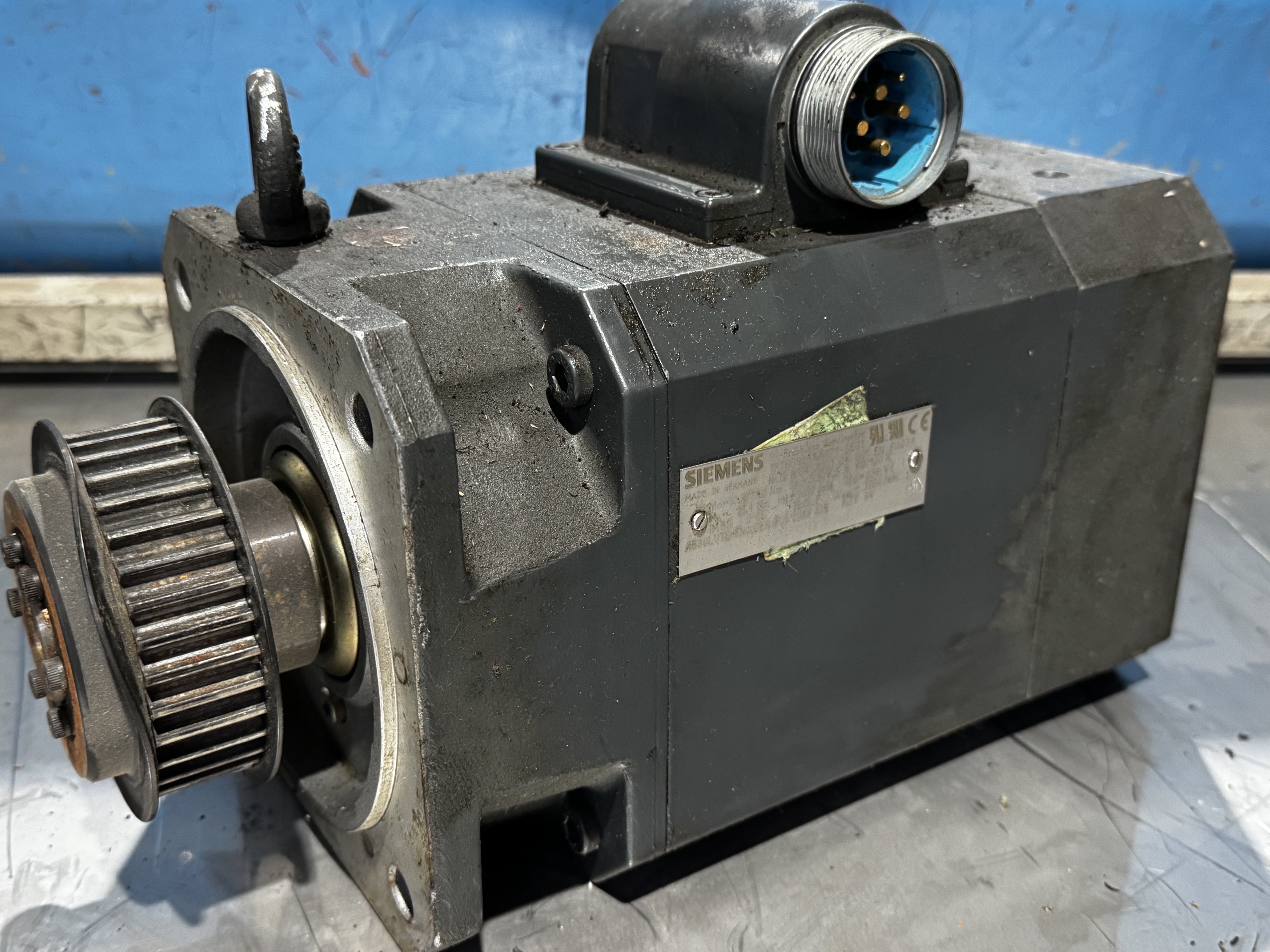 Gebraucht Siemens SIMOTICS 1FT6082-8AC71-3EG1 Dreiphasen-Synchron-Servomotor
