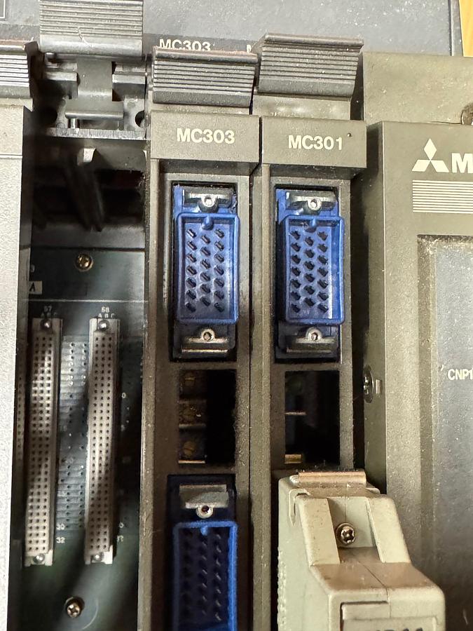 Gebraucht CNC Steuerung von MAZAK Maschine MITSUBISHI MELDAS Type FCA335M