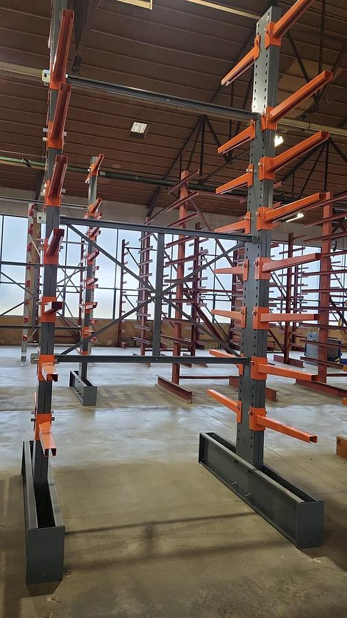 Gebraucht Freiträgerregal / Kragarmregal – Schwerlast – Baujahr 2024