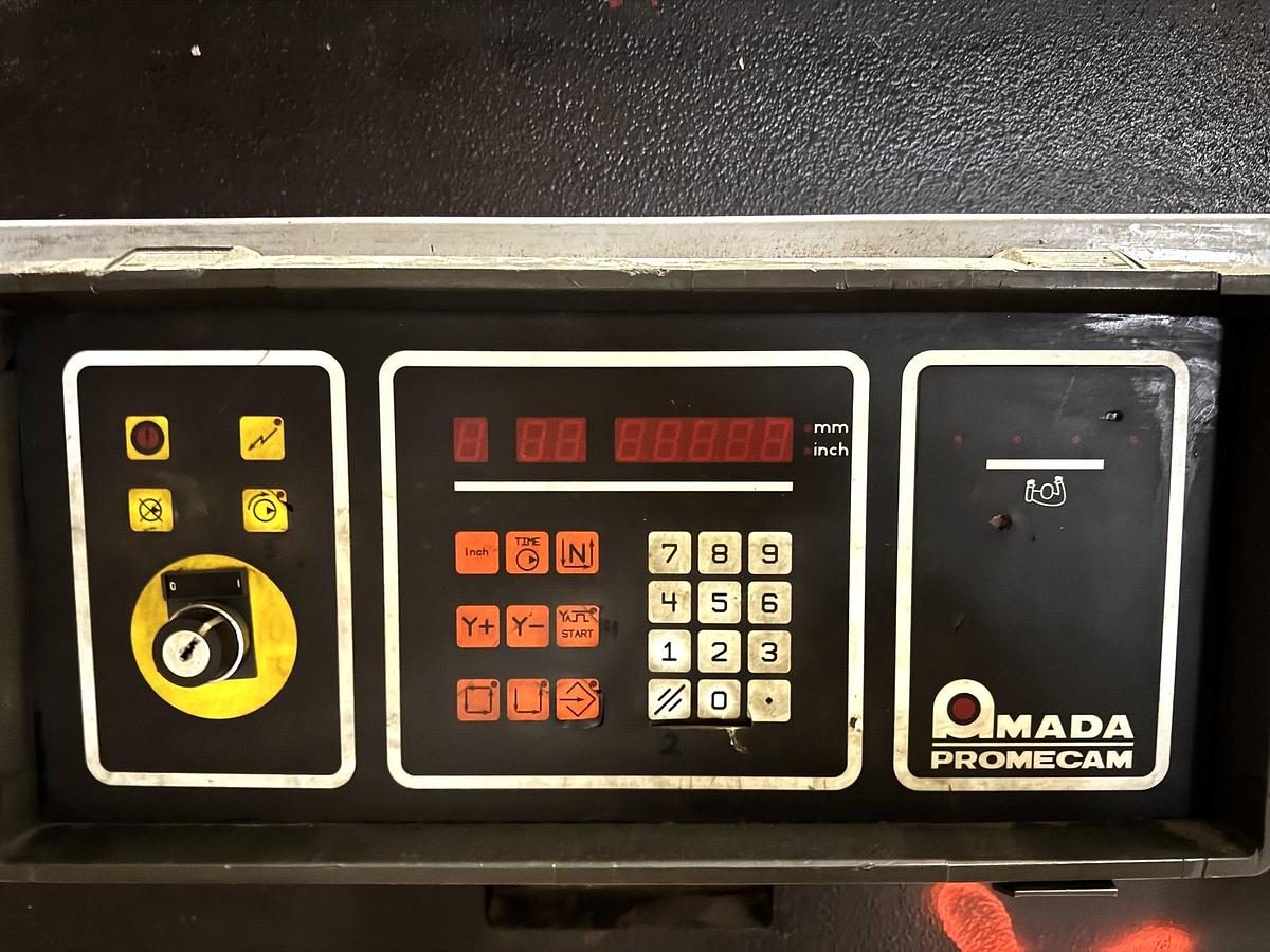 Gebraucht Hydraulische CNC-Tafelschere AMADA GX 630