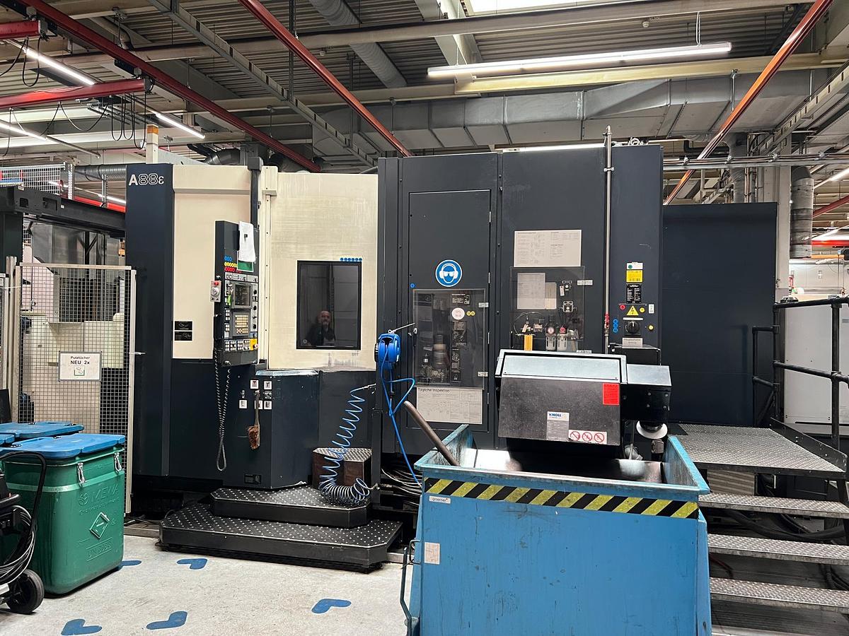 Gebraucht Horizontales Bearbeitungszentrum MAKINO A88E A188