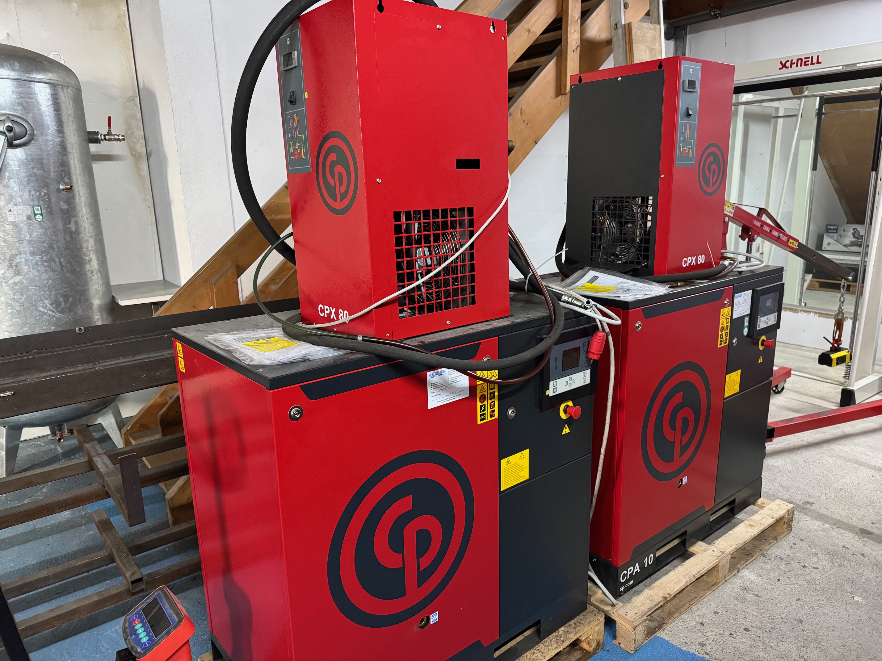 Gebraucht Schraubenkompressor  CHICAGO PNEUMATIC CPA 10 mit Lufttrockner CPX 80