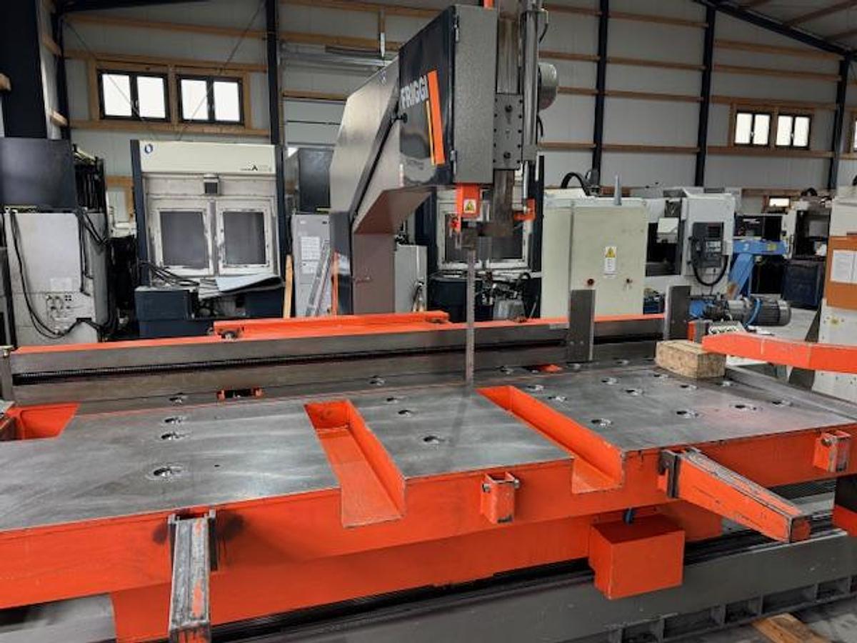 Gebraucht Vollautomatische Horizontal-Metallbandsäge für Großprofile  FRIGGI NF VTS 3000 × 1500 × 800
