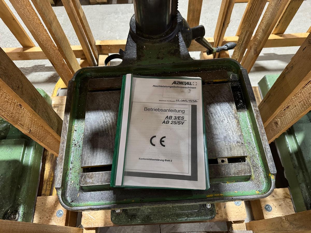 Gebraucht Säulenbohrmaschine Industriequalität Alzmetall AB 3 ES