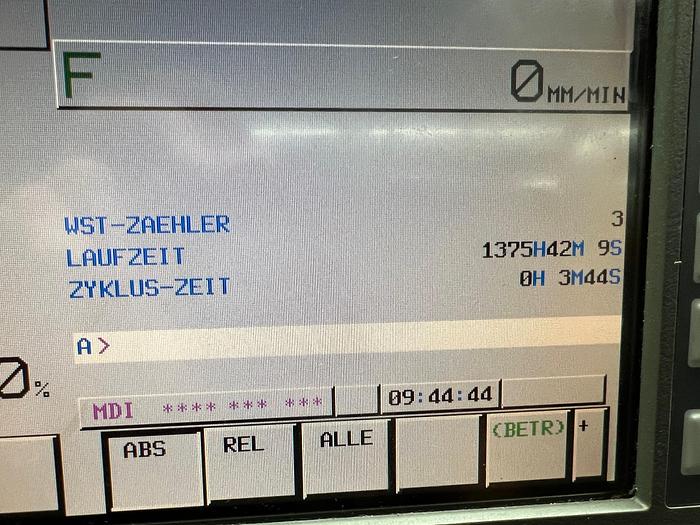 Gebraucht CNC Bearbeitungszentrum STAMA FANUC ROBODRILL MC 021