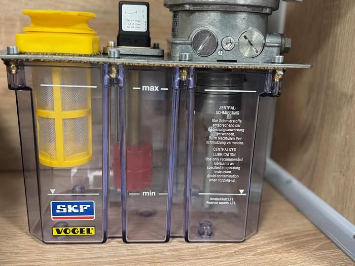 Gebraucht Zentralschmierung mit Pumpe für CNC Maschinen  SKF VOGEL MFE5-KW3-2+299
