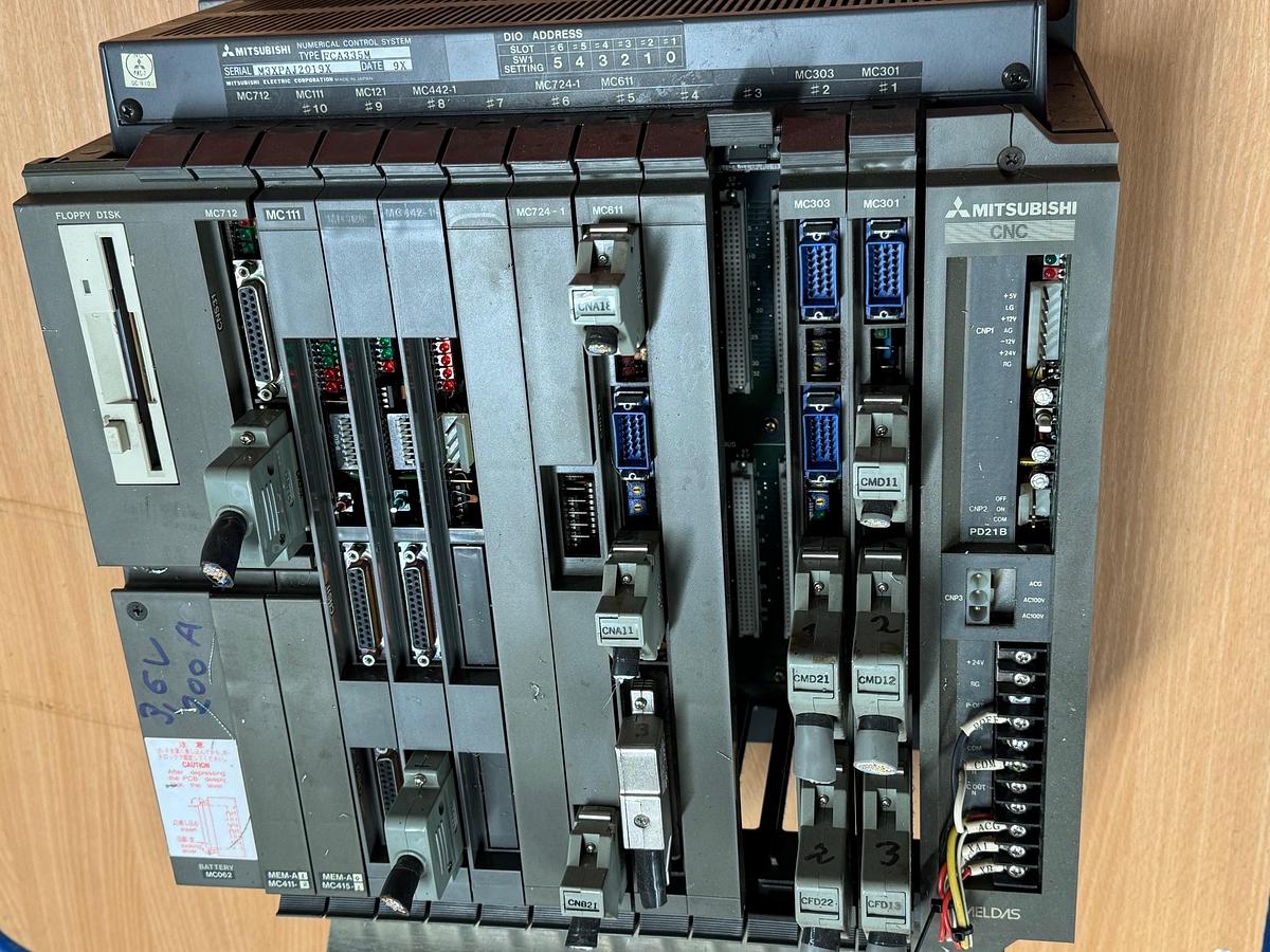 Gebraucht CNC Steuerung von MAZAK Maschine MITSUBISHI MELDAS Type FCA335M
