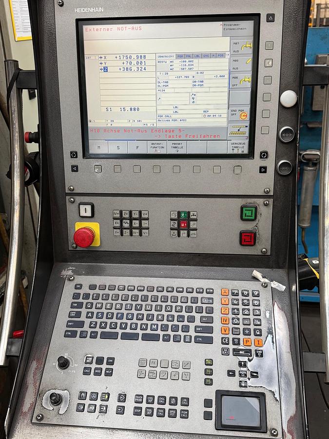 Gebraucht Vertikal-Bearbeitungszentrum KAOMING KMC-2000SV