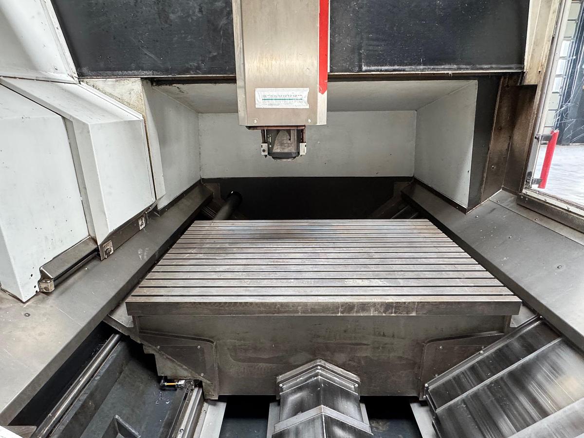 Gebraucht CNC-Bearbeitungszentrum HERMLE C 1200 V