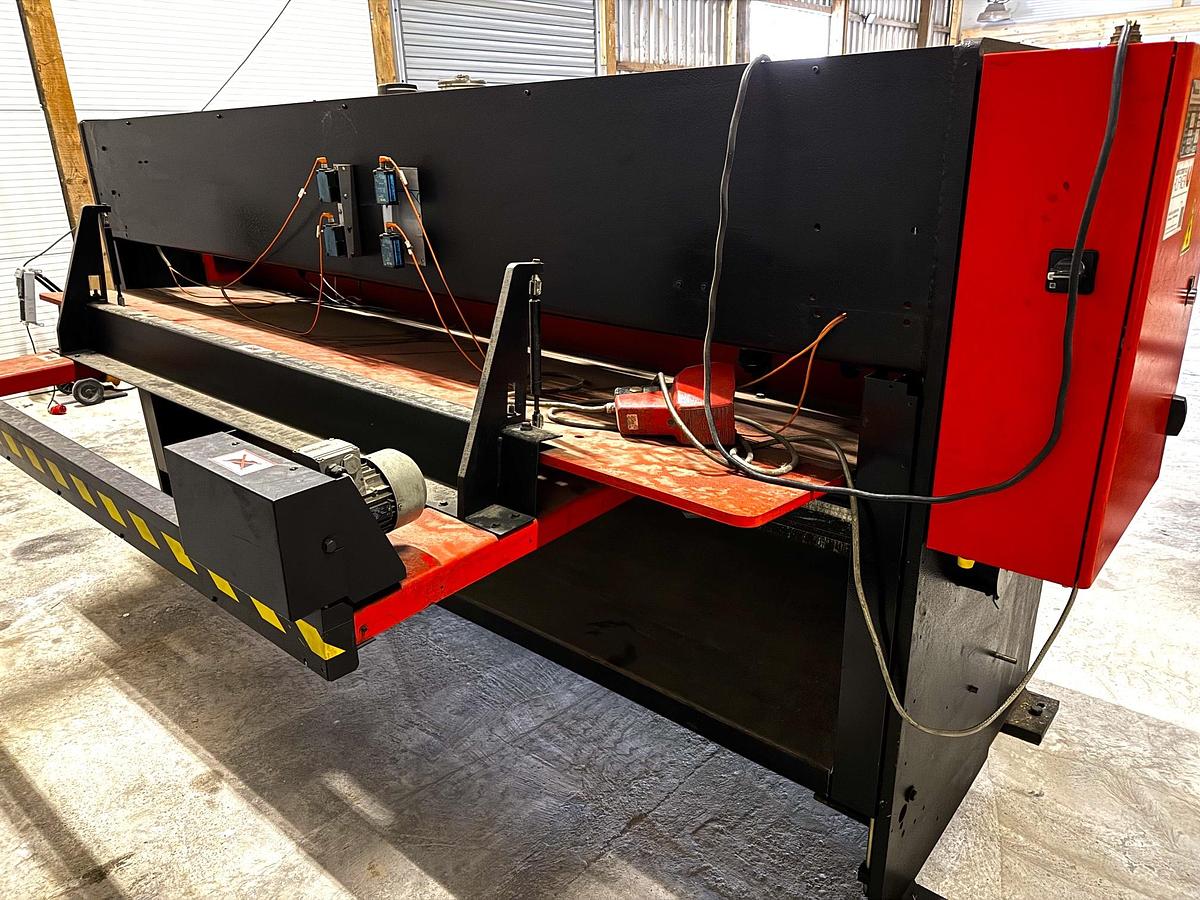 Gebraucht Hydraulische CNC-Tafelschere AMADA GX 630