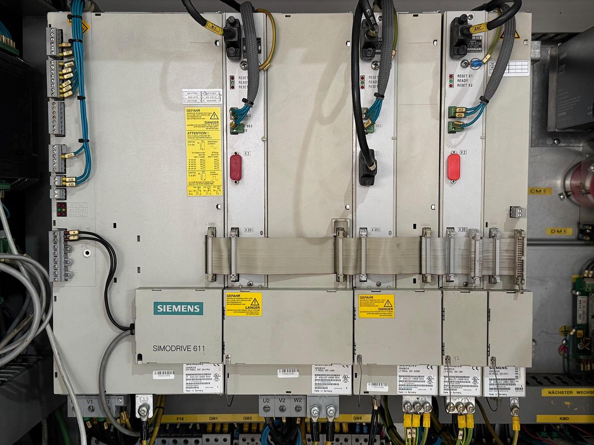 Gebraucht HEIDENHAIN TNC 426 CNC-Steuerung + SIEMENS SIMODRIVE 611 Antriebstechnik