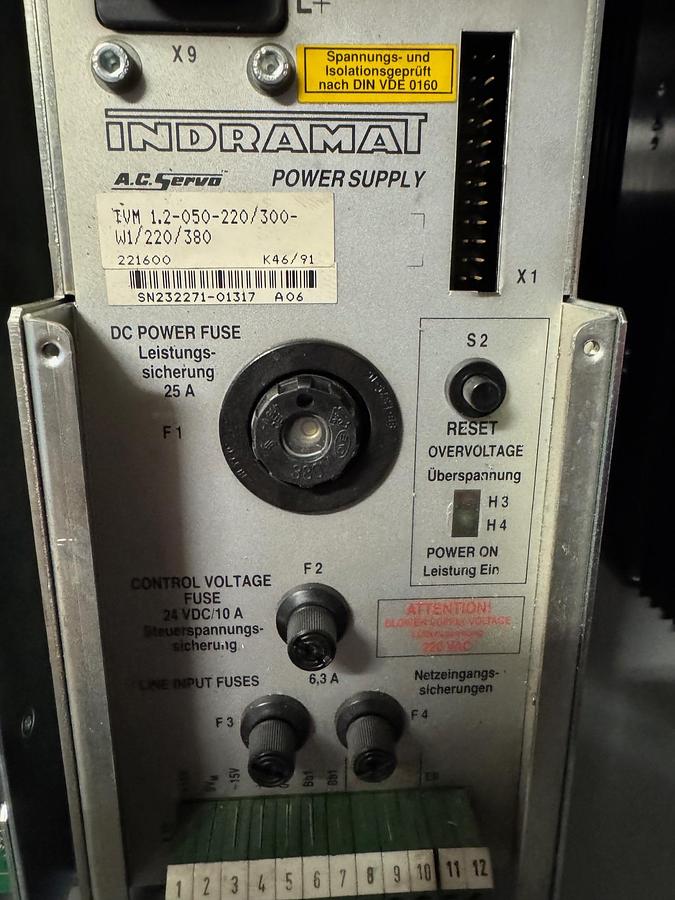 Gebraucht INDRAMAT Ersatzteile  Antriebsregler  Servoverstärker  A.C. Servo Achsmodule