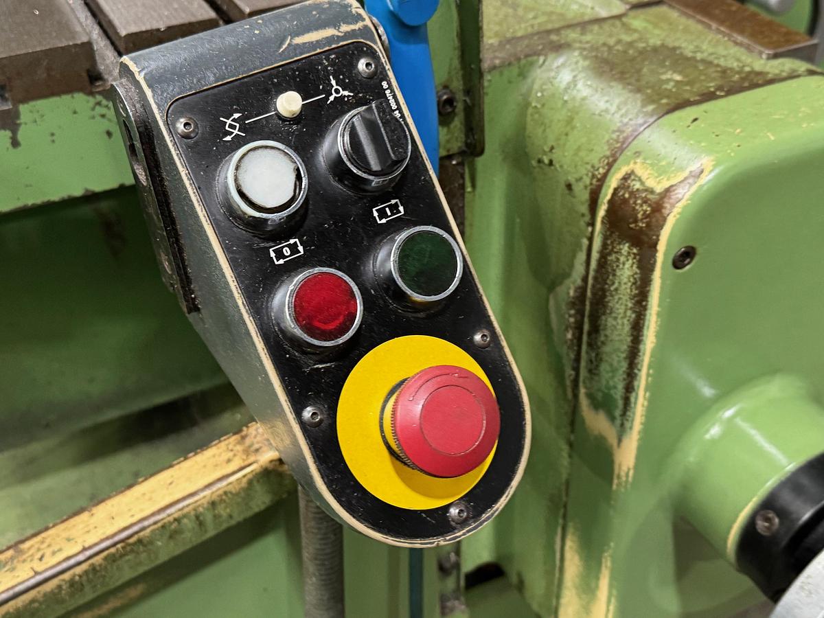 Gebraucht Universalwerkzeugfräsmaschine DECKEL FP4 NC