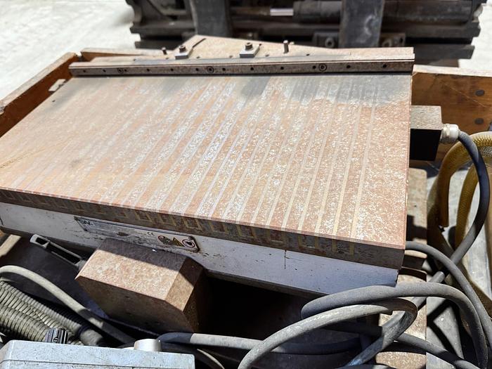 Gebraucht 2 Magnetspannplatten für Flachschleifmaschinen