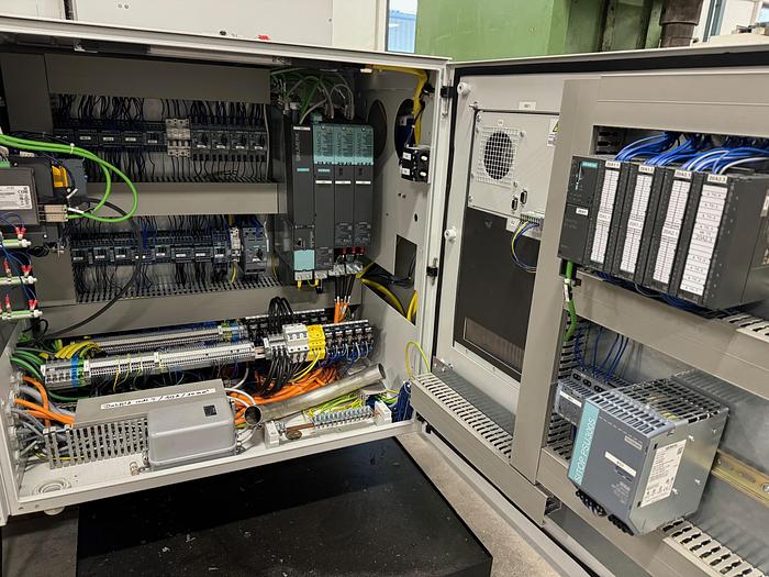 Gebraucht UNIVERSALFRÄS UND BOHRMASCHINE MAHO MH 800 T