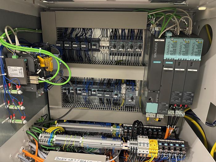 Gebraucht UNIVERSALFRÄS UND BOHRMASCHINE MAHO MH 800 T