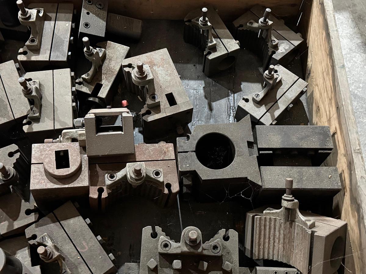 Gebraucht MULTIFIX C+D und sonstige WZ-Aufnahmen auf Europalette