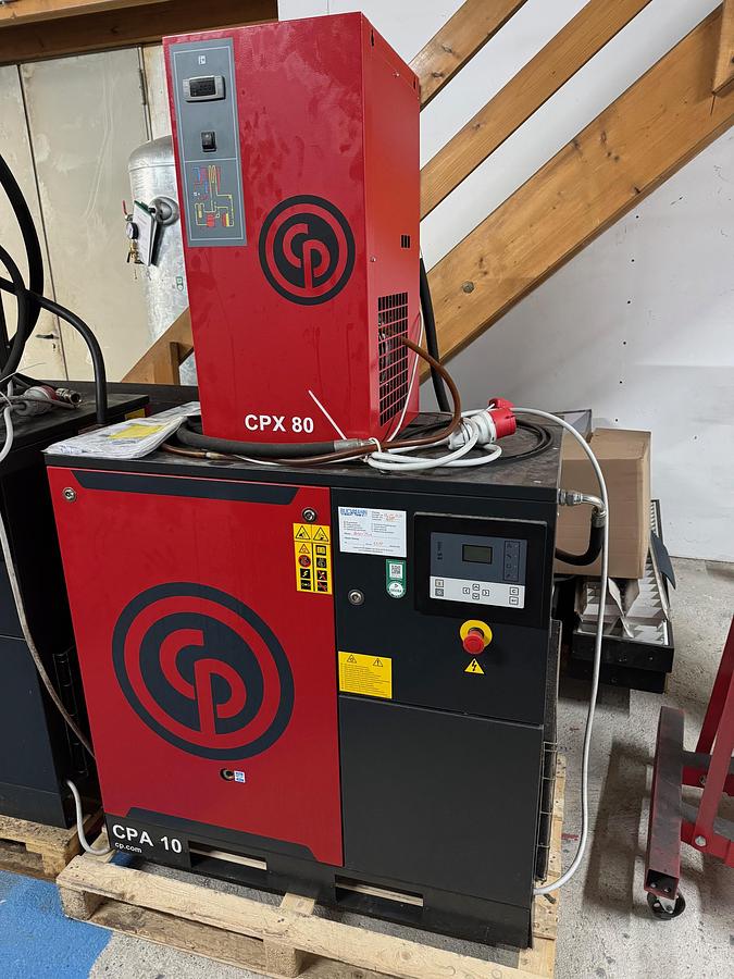 Gebraucht Schraubenkompressor  CHICAGO PNEUMATIC CPA 10 mit Lufttrockner CPX 80