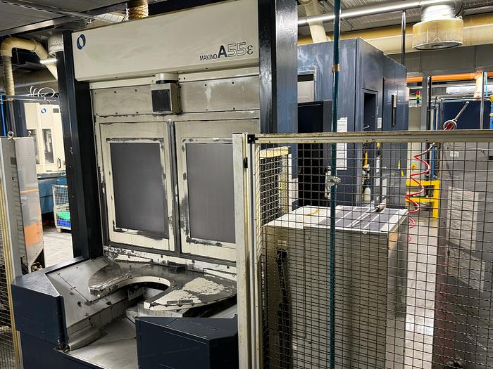 Gebraucht Bearbeitungszentrum - Horizontal MAKINO A55