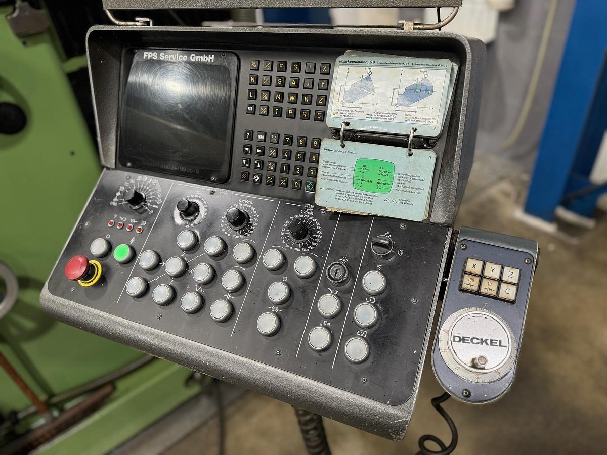 Gebraucht Universalwerkzeugfräsmaschine DECKEL FP4 NC