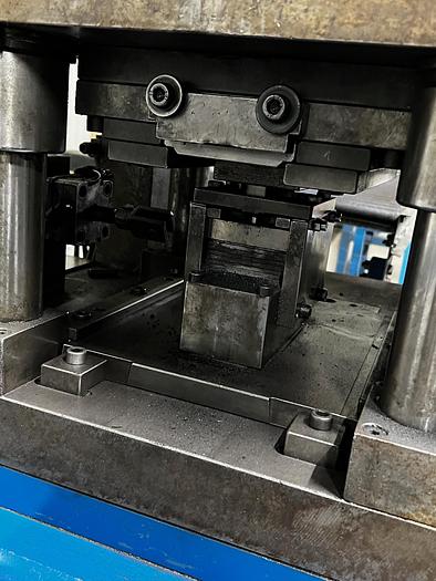 Gebraucht CNC Rohr- und Profilstanzanlage EDEL STANZTEC Profiltec 2030